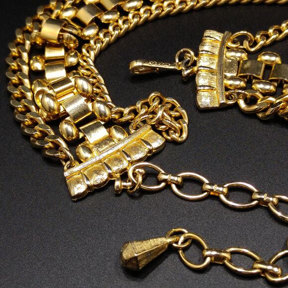 Coro Egyptian Revival Three Strand Necklace, Book Chain Center, 1950s Vintage - Picture 10 of 10